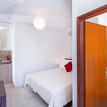 Elica Appartement Kolocep Island